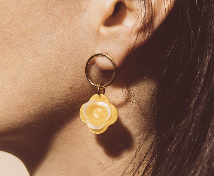 Boucles d'oreilles fleur jaune