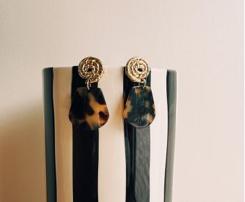 • Boucles N°02 - Écaille enlacée