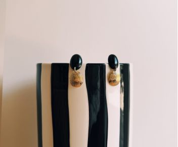 • Boucles N°05 - Coquillage noir