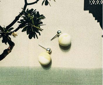 Bizou Earrings - White