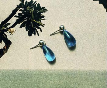 Noko Earrings - Clear Blue