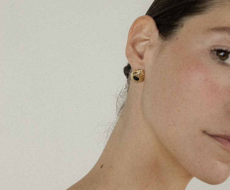 Earrings Drago black