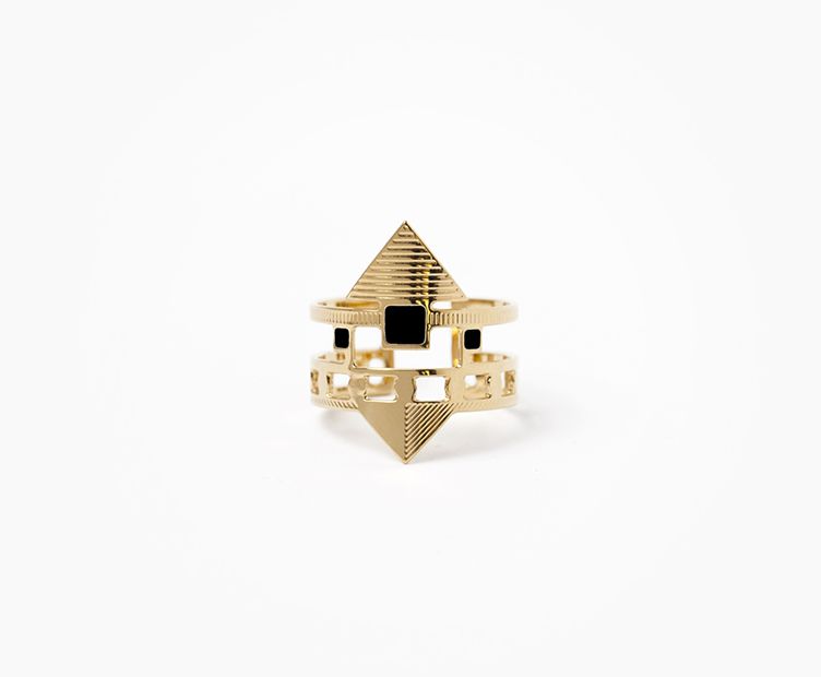 Momo Ring